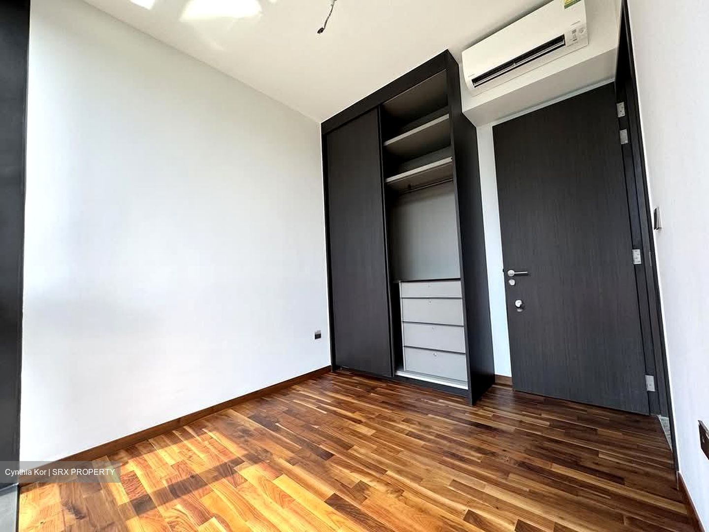 Hyll On Holland (D10), Condominium #585083641